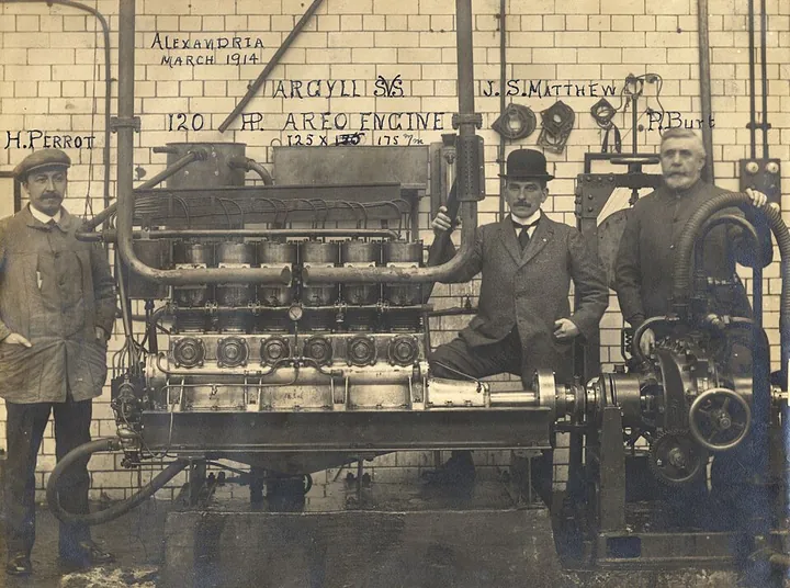 An Argyll aircraft engine sits on a test stand in 1914.