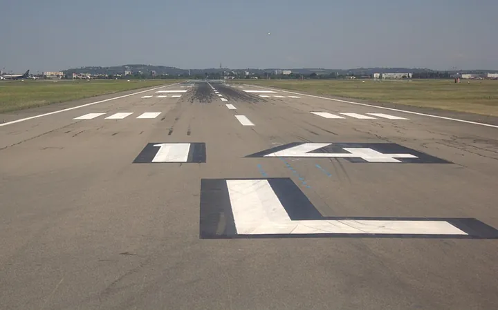 The threshold of runway 14L at Toulouse-Blagnac Airport