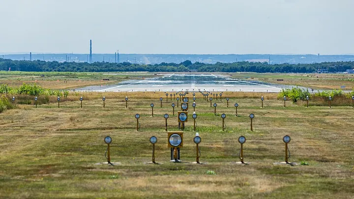 The approach-lighting system for runway 24 at Cologne Bonn Airport