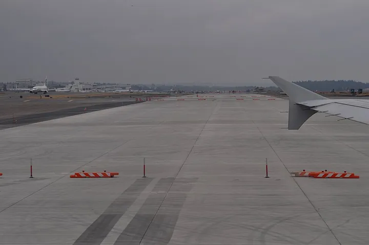Construction of a third runway at Seattle–Tacoma International Airport