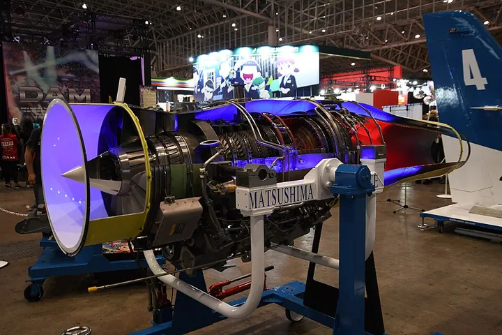 A cutaway display opens up an F3 turbofan engine.